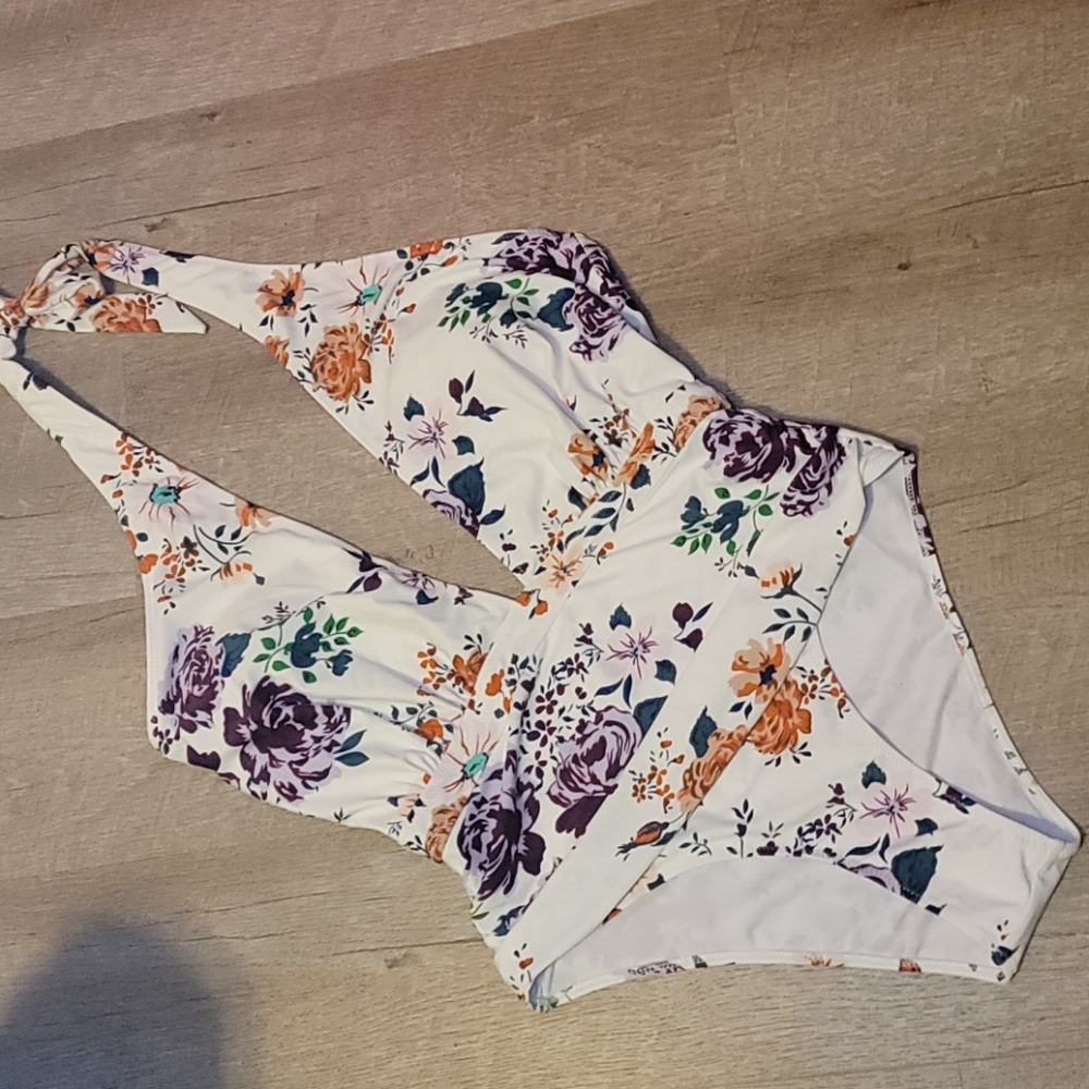 Bathing suit